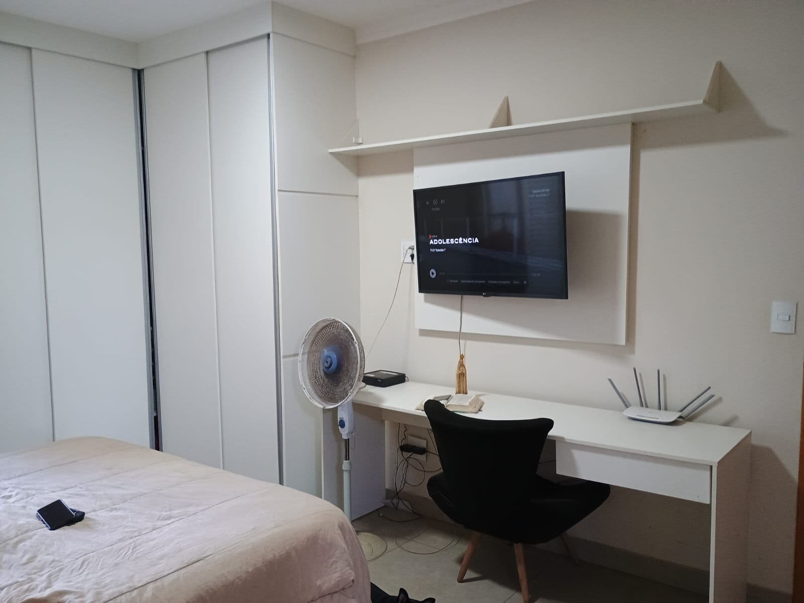 76fe9dd7-8439-48d4-b3b0-47e660d9e4f4