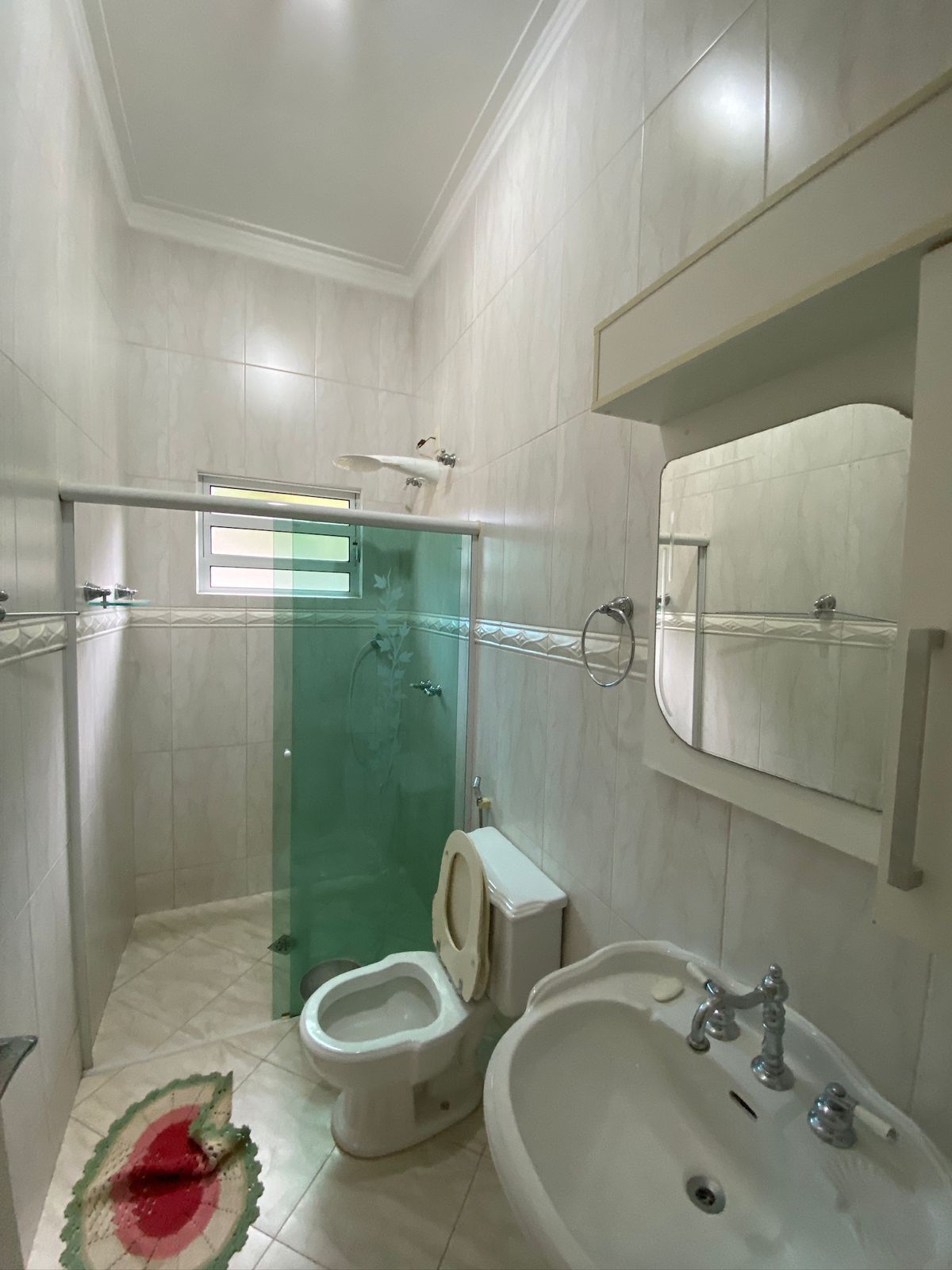 d24649b1-351c-4f51-9857-3cc1aa321934